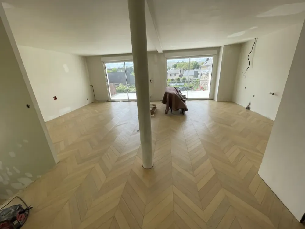 Pose de parquet à La Roche-Neuville